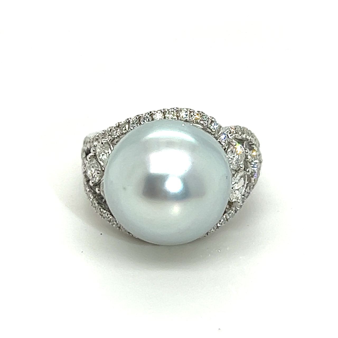 18K White Gold Pearl Diamond Ring