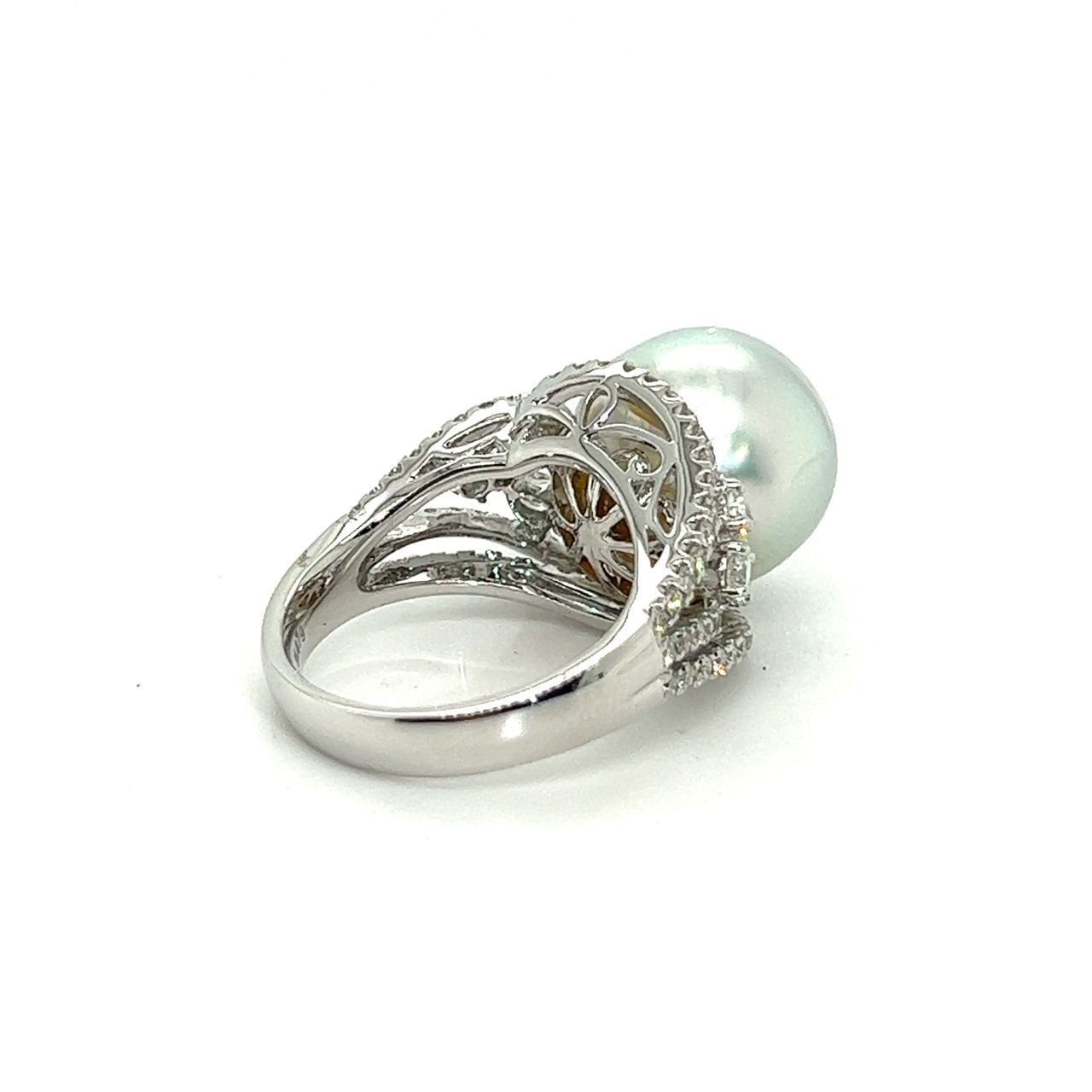 18K White Gold Pearl Diamond Ring