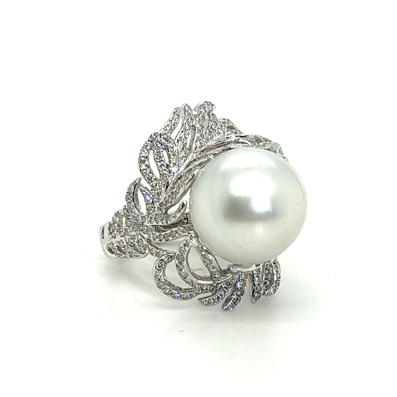 18K White Gold Pearl Diamond Ring