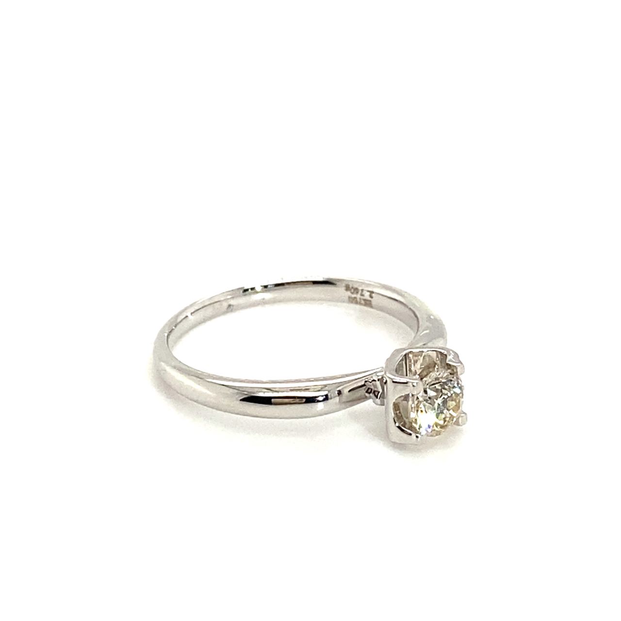 18K White Gold Solo Top Diamond Ring