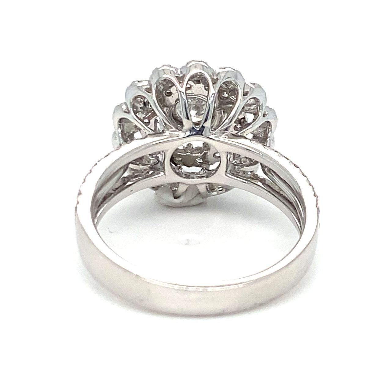 18K White Gold Diamond Ring