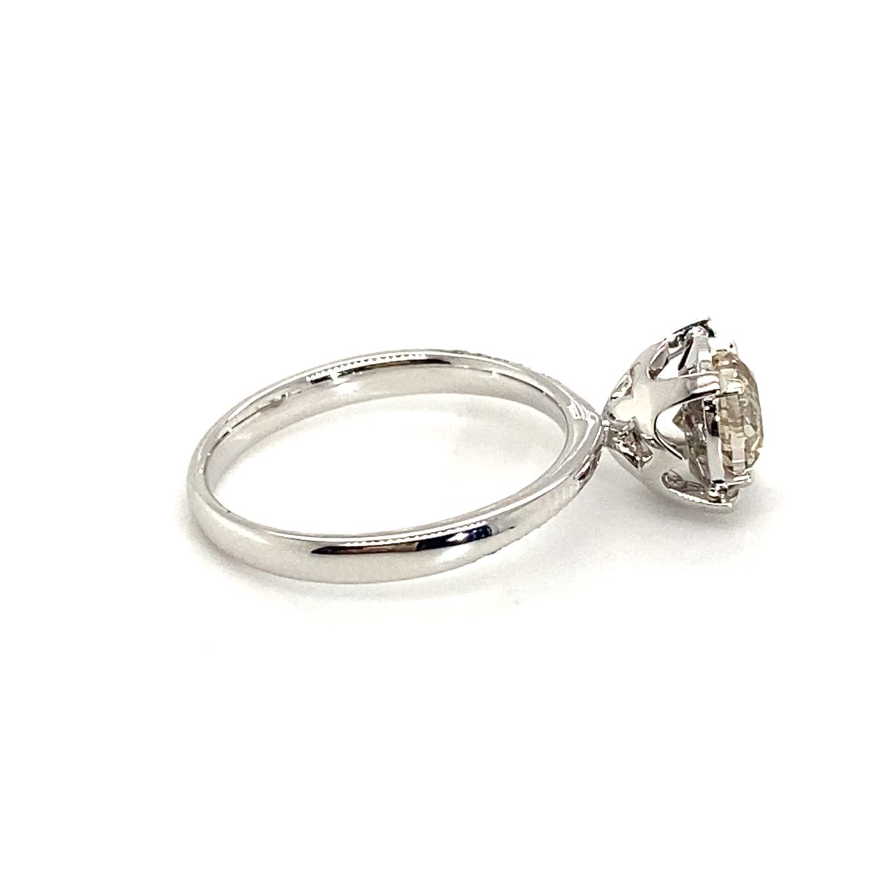 18K White Gold Max Illu Top East West Setting Blade Diamond Ring
